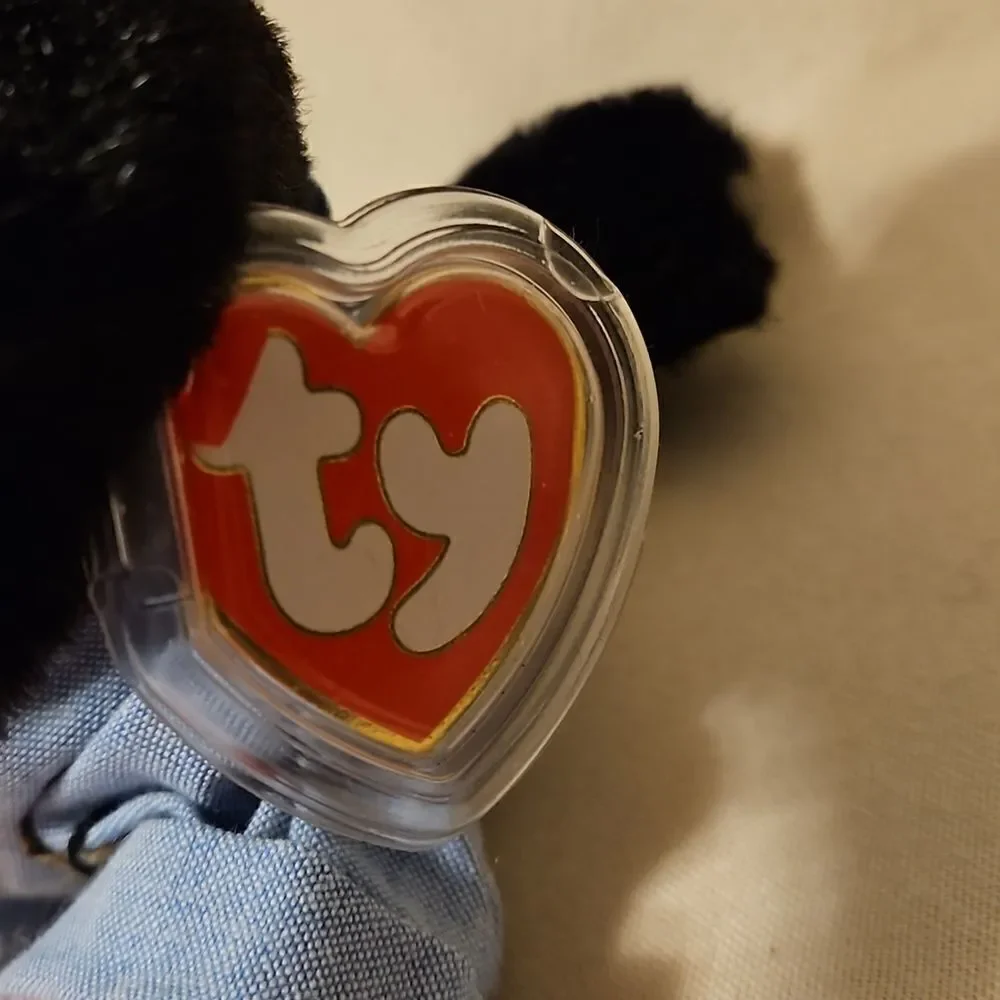 Attic treasure beanie baby, with tag 3rd edition. Allura bear, RARE